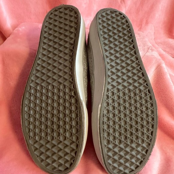 Vans - Picture 4 of 6